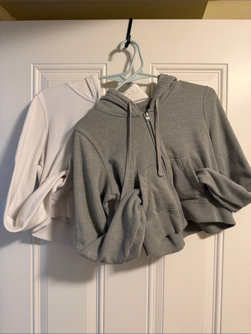 Bundle Cropped Hollister Hooded Pullover Sweater - Gray & White